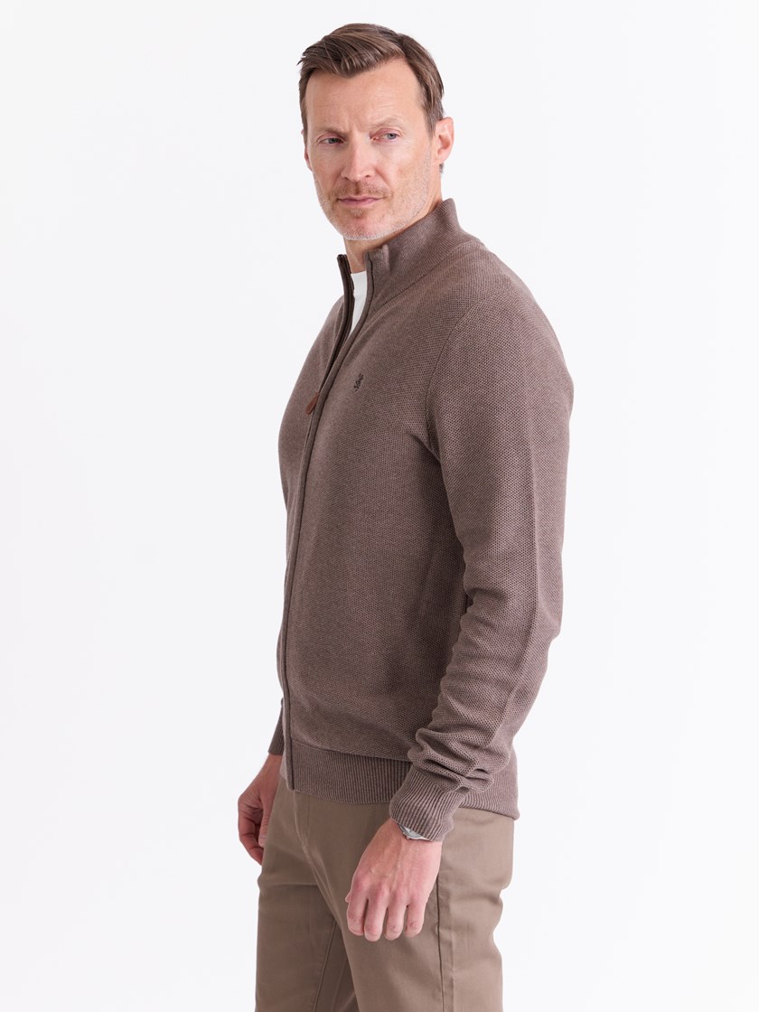 7512244 AQA 7512244_AQA-REDFORD-A25-Modell-Right_chn=match_2573_Maddison cardigan AQA.jpg_Right