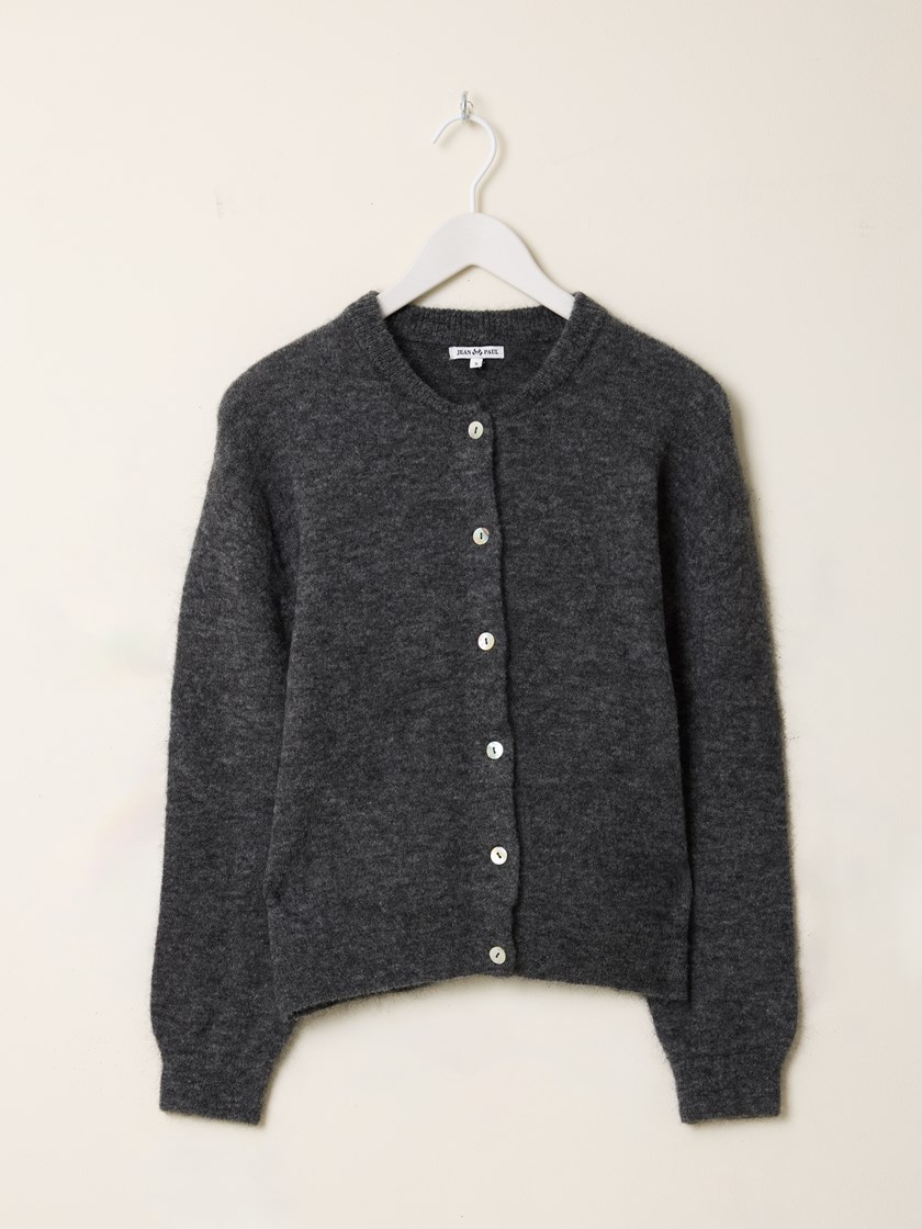 7512247 IGG 7512247_IGG-JEANPAUL-A25-Front_7583_Adele cardigan IGG.jpg_Front