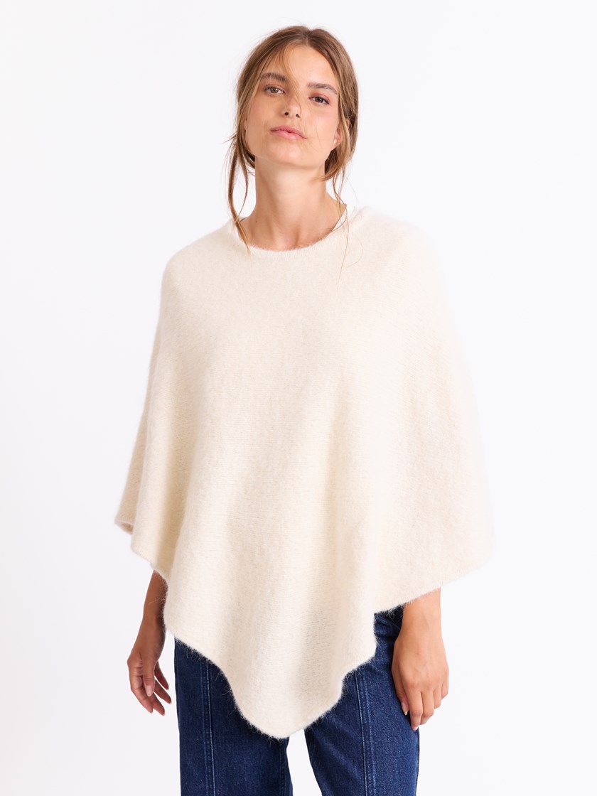 7512405 O79 7512405_O79_Jean Paul_Hanne Poncho_A25 (1)_Hanne poncho O79.jpg_