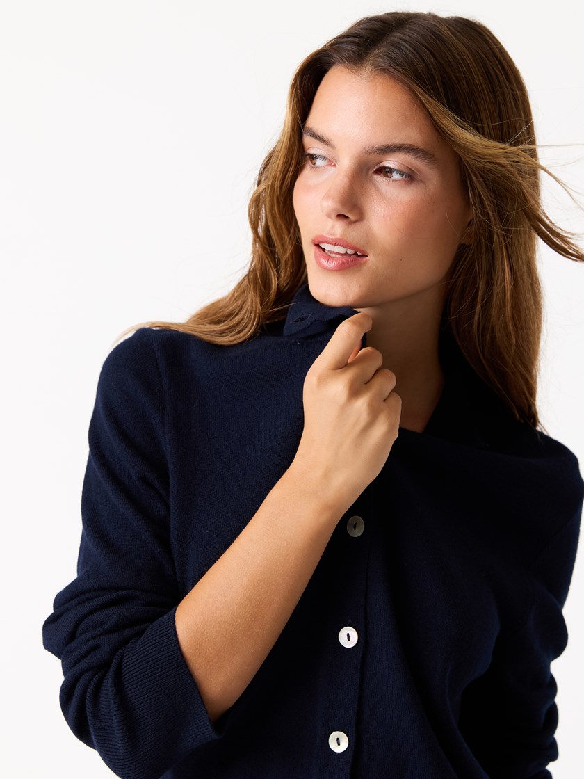 7512415 EM6 7512415_EM6_Jean Paul_Manel Cardigan_A25 (4)_Manel cardigan i merinoull EM6_Manel cardigan i merinoull EM6 7512415.jpg_