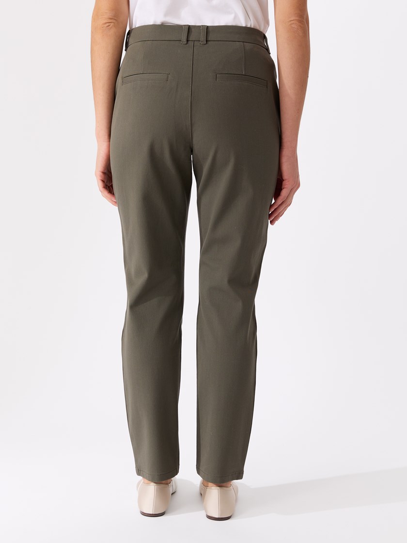 7514241 R31 7512494_O0R 23_R31_Paris chinos R31.jpg_