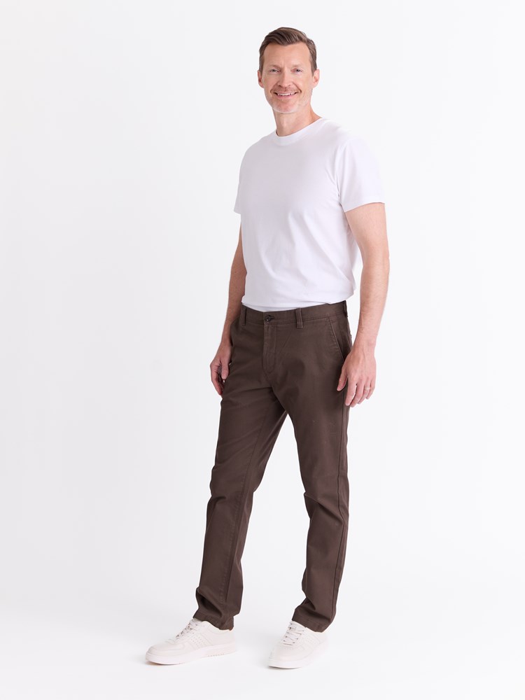 Christer struktur chinos 7512527_AN7-REDFORD-A25-Modell-Front_chn=match_25_Christer struktur chinos AN7 7512527.jpg_Front||Front