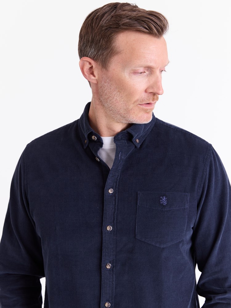 Corduroy skjorte 7512558_EMW-REDFORD-A25-Modell-Front_chn=match_2447_Corduroy skjorte EMW 7512558.jpg_Front||Front