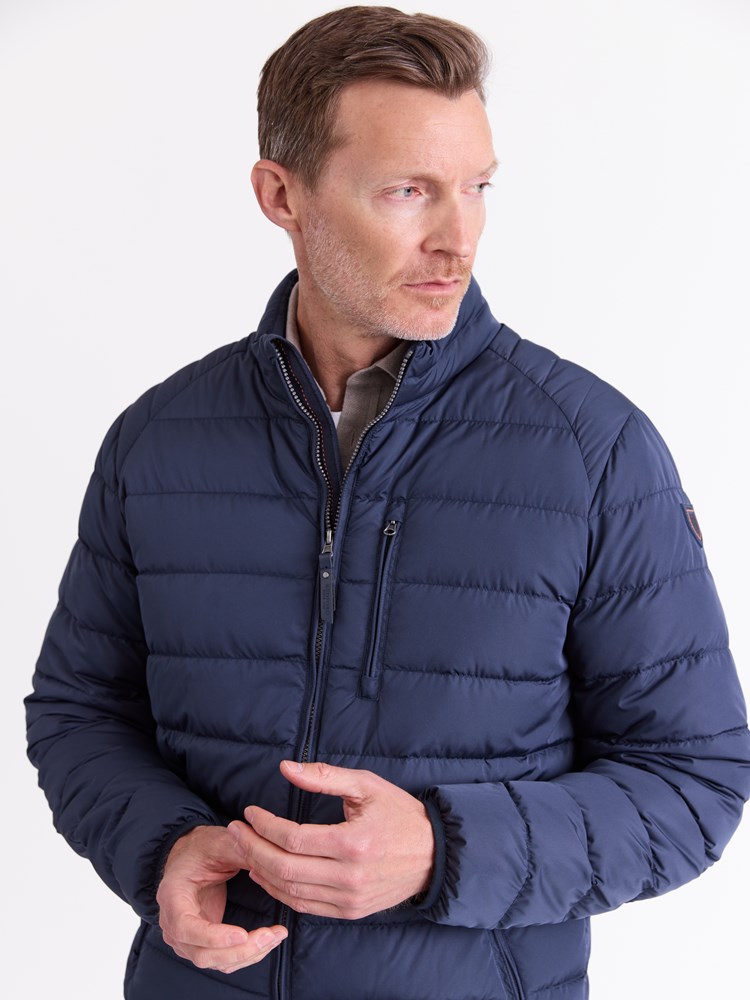 Vermont dunjakke 7512646_EMU-REDFORD-A25-Modell-Front_chn=match_1453_Vermont dunjakke EMU_Vermont dunjakke EMU 7512646.jpg_Front||Front