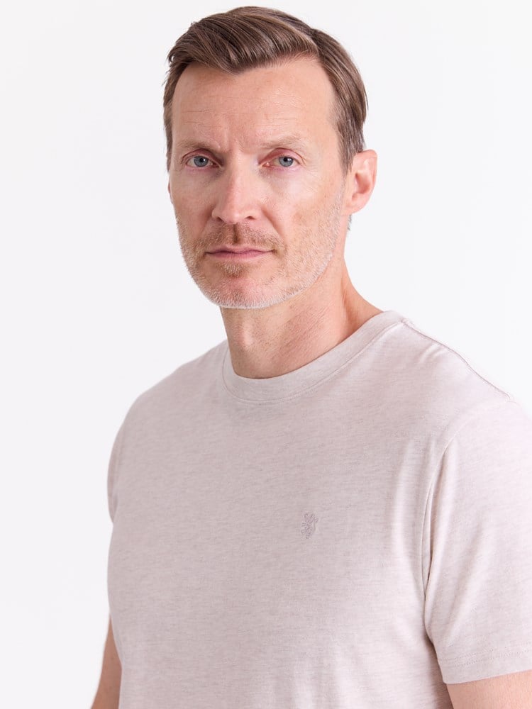 Fields t-skjorte 7512792_I2X-REDFORD-A25-Modell-Front_chn=match_5453_Fields t-skjorte I2X_Fields t-skjorte I2X 7512792.jpg_Front||Front