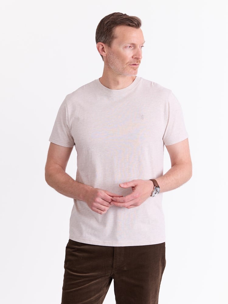 Fields t-skjorte 7512792_I2X-REDFORD-A25-Modell-Front_chn=match_8946_Fields t-skjorte I2X_Fields t-skjorte I2X 7512792.jpg_Front||Front