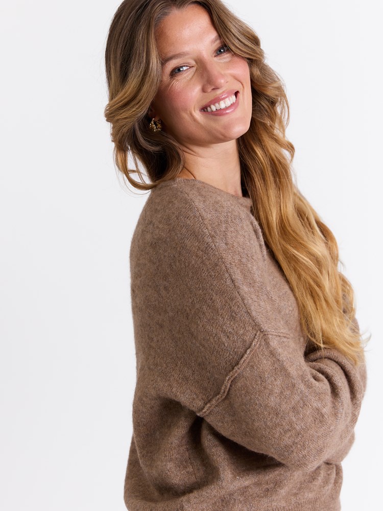 Marcella genser 7512841_AP4-MARIEPHILIPPE-W25-Modell-Front_chn=match_2274_Marcella genser AP4_Marcella genser AP4 7512841.jpg_Front||Front