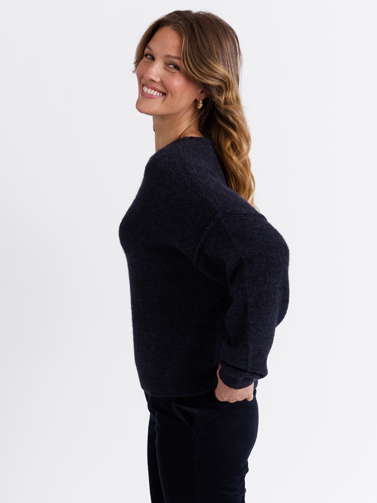 Marcella genser 7512841_EM6-MARIEPHILIPPE-W25-Modell-Front_chn=match_7711_Marcella genser EM6_Marcella genser EM6 7512841.jpg_Front||Front