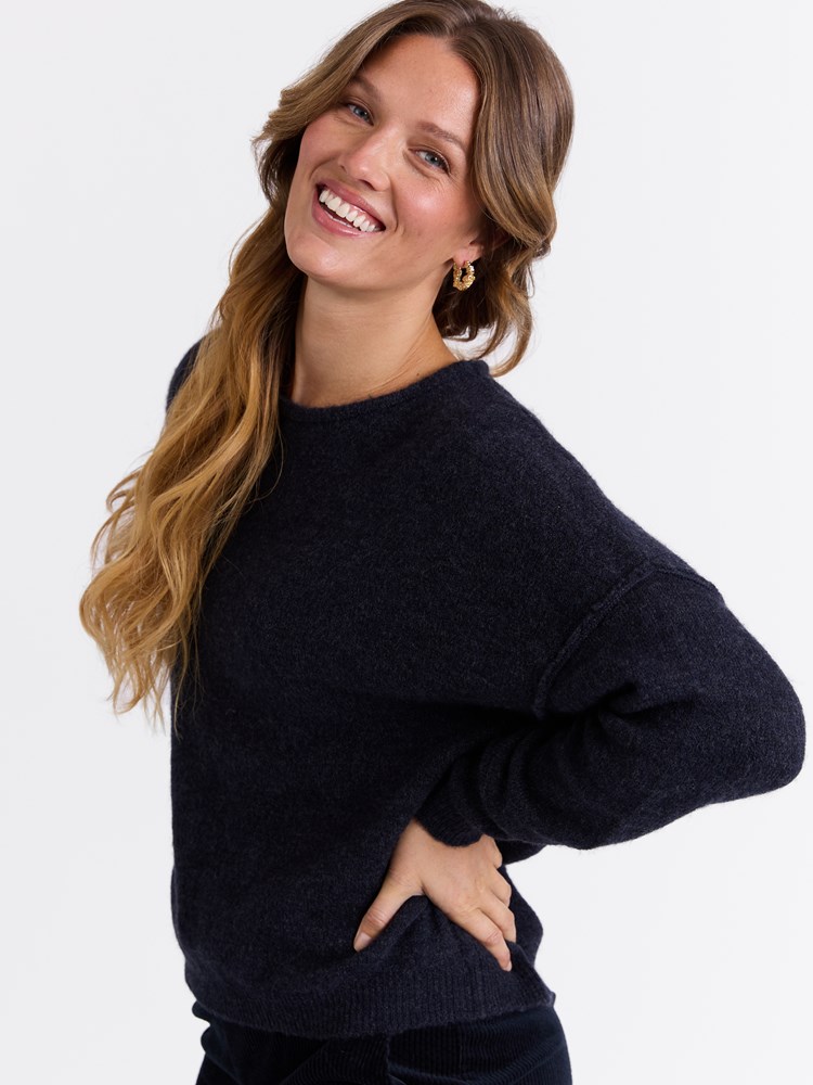 Marcella genser 7512841_EM6-MARIEPHILIPPE-W25-Modell-Front_chn=match_9697_Marcella genser EM6_Marcella genser EM6 7512841.jpg_Front||Front