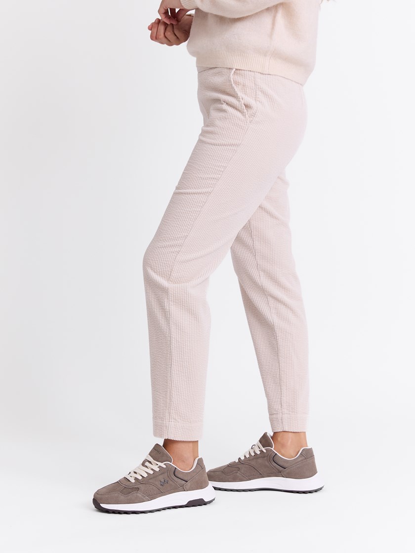 7512856 O0R 7512856_O0R-MARIEPHILIPPE-W25-Modell-Front_chn=match_2661_Marcella cordbukse O0R.jpg_Front||Front