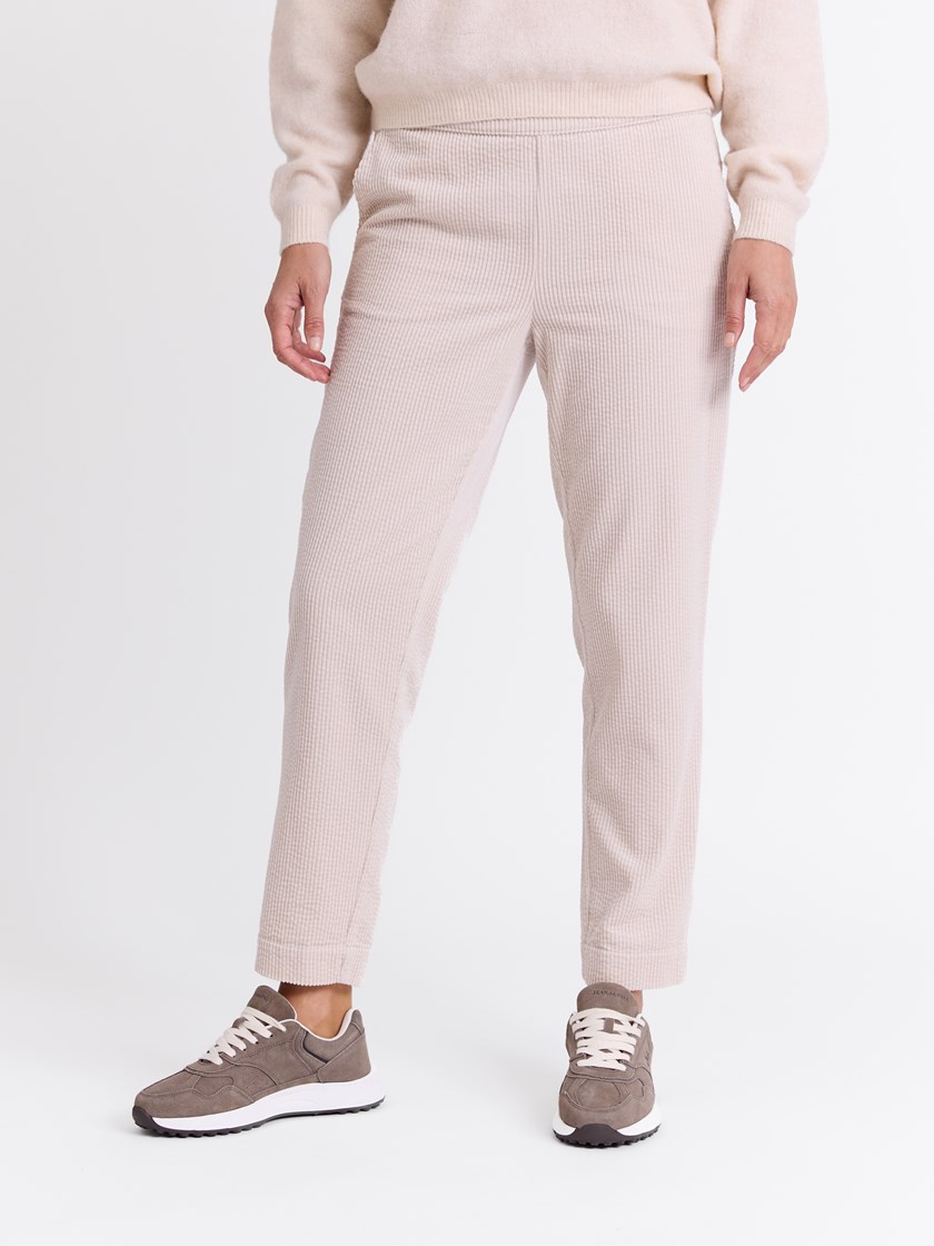 7512856 O0R 7512856_O0R-MARIEPHILIPPE-W25-Modell-Front_chn=match_4902_Marcella cordbukse O0R.jpg_Front||Front