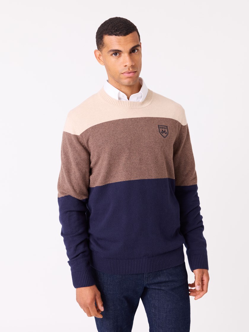 7512902 EM6 7512902_EM6-JEANPAUL-W25-Modell-Front_9187_Lucien stripet genser EM6.jpg_