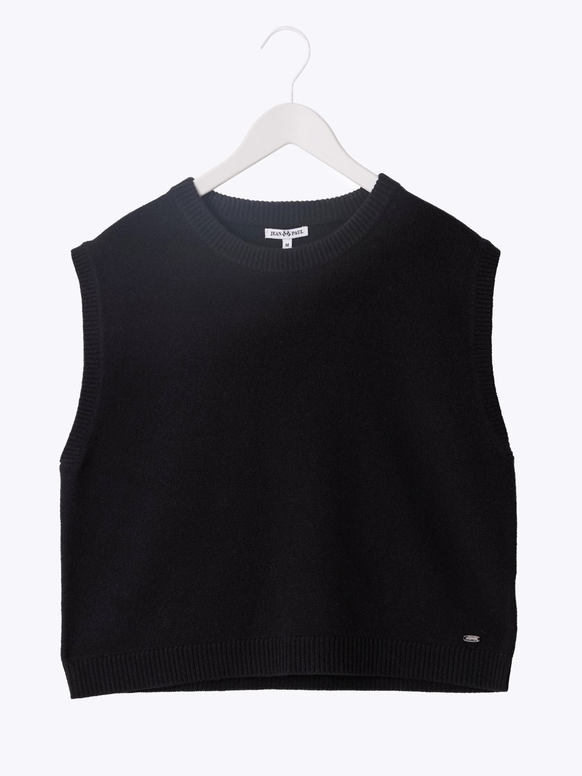 7513001 C25 7513017_O79-JEANPAUL-W25-Front_9498_C25_Ariane vest C25.jpg_