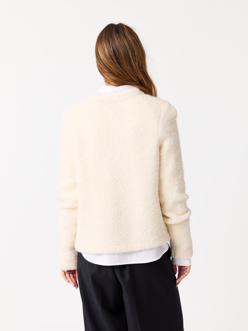 7513017 O79 7513017_O79-JEANPAUL-W25-Modell-Front_4361_Caroline cardigan O79_Caroline cardigan O79 7513017.jpg_