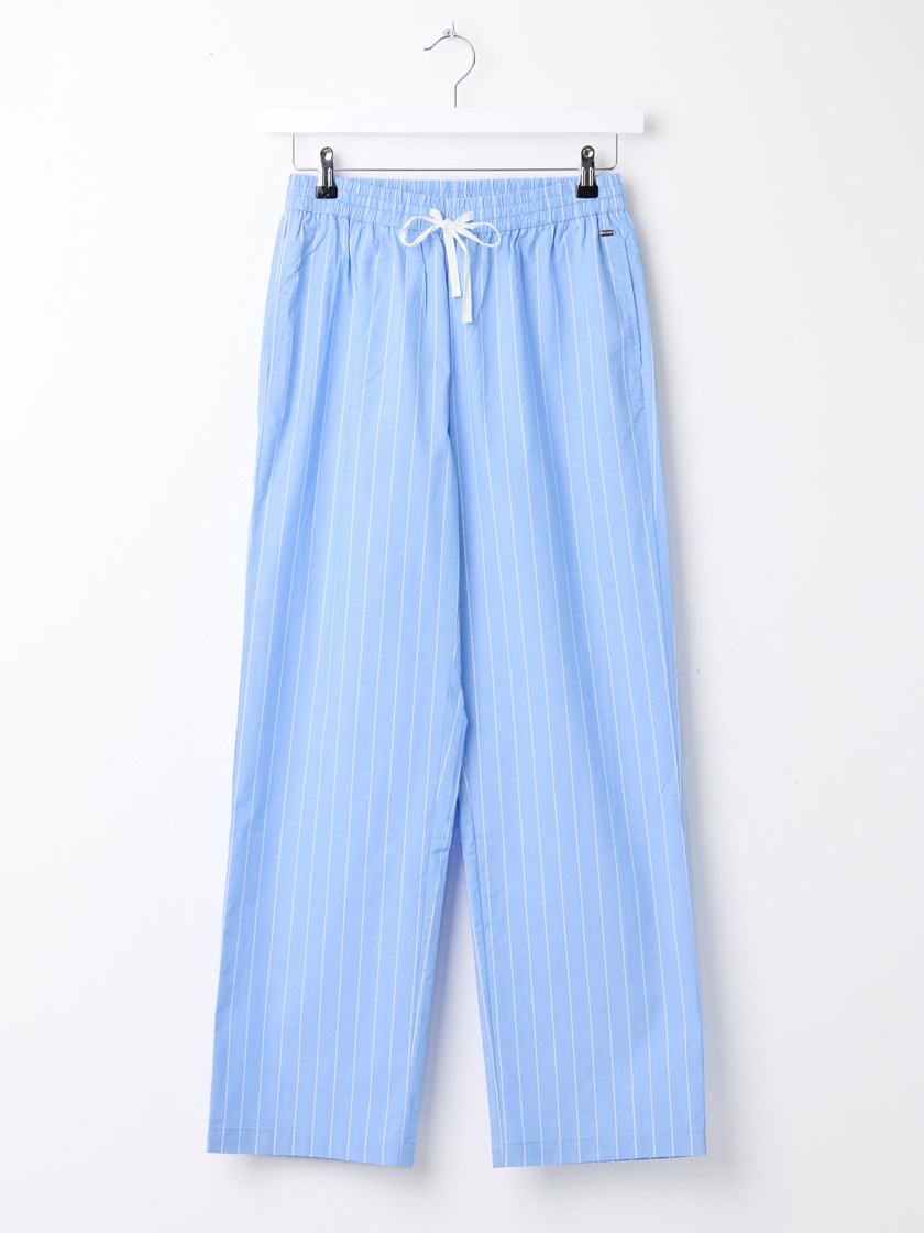 7513070 E9O 7513070_E9O-JEANPAUL-W25-Front (1)_Abby pysjsett E9O.jpg_