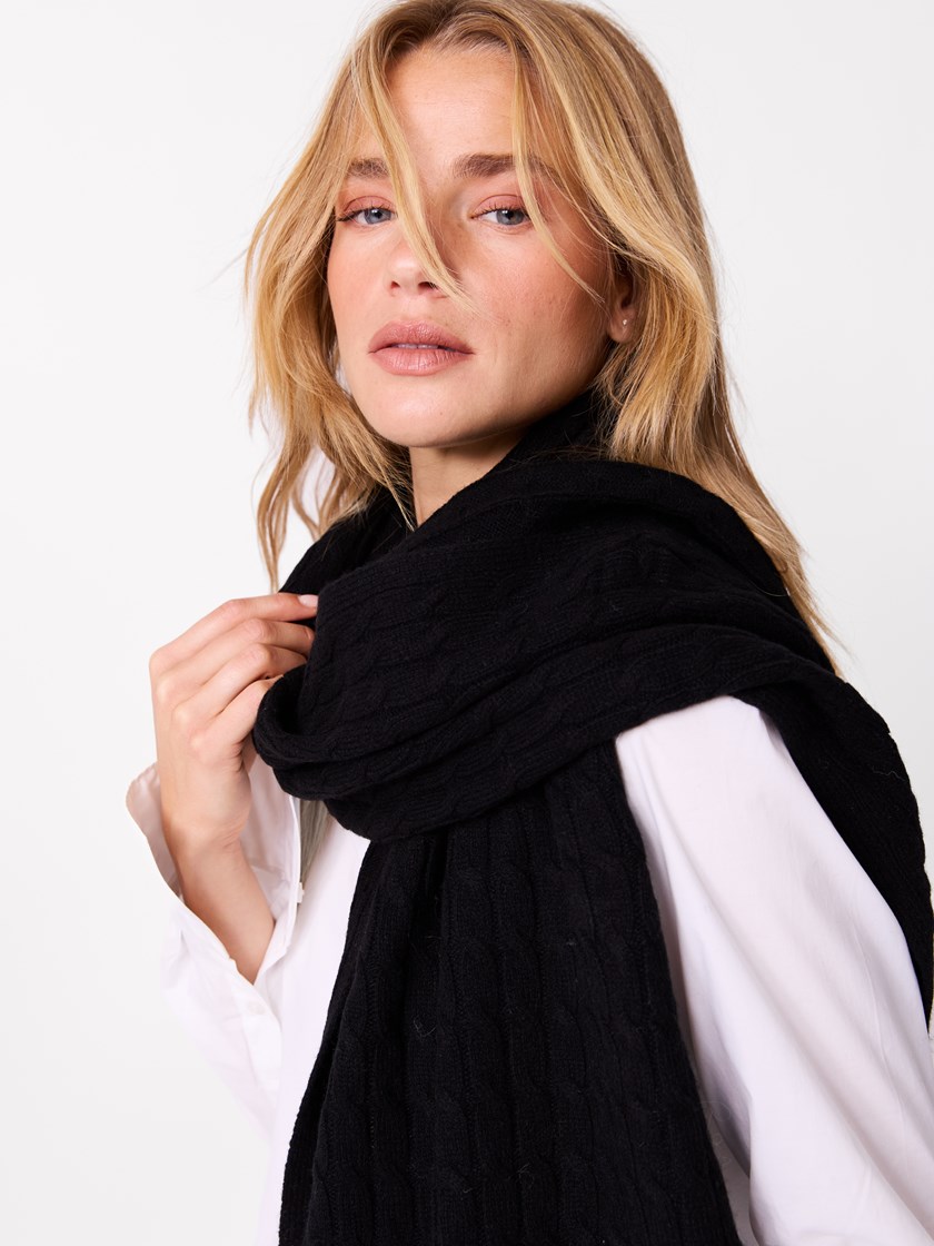 7513090 C25 7513090_C25_Jean Paul_Christiane Skjerf_W25 (3)_Christiane skjerf C25_Christiane skjerf C25 7513090.jpg_