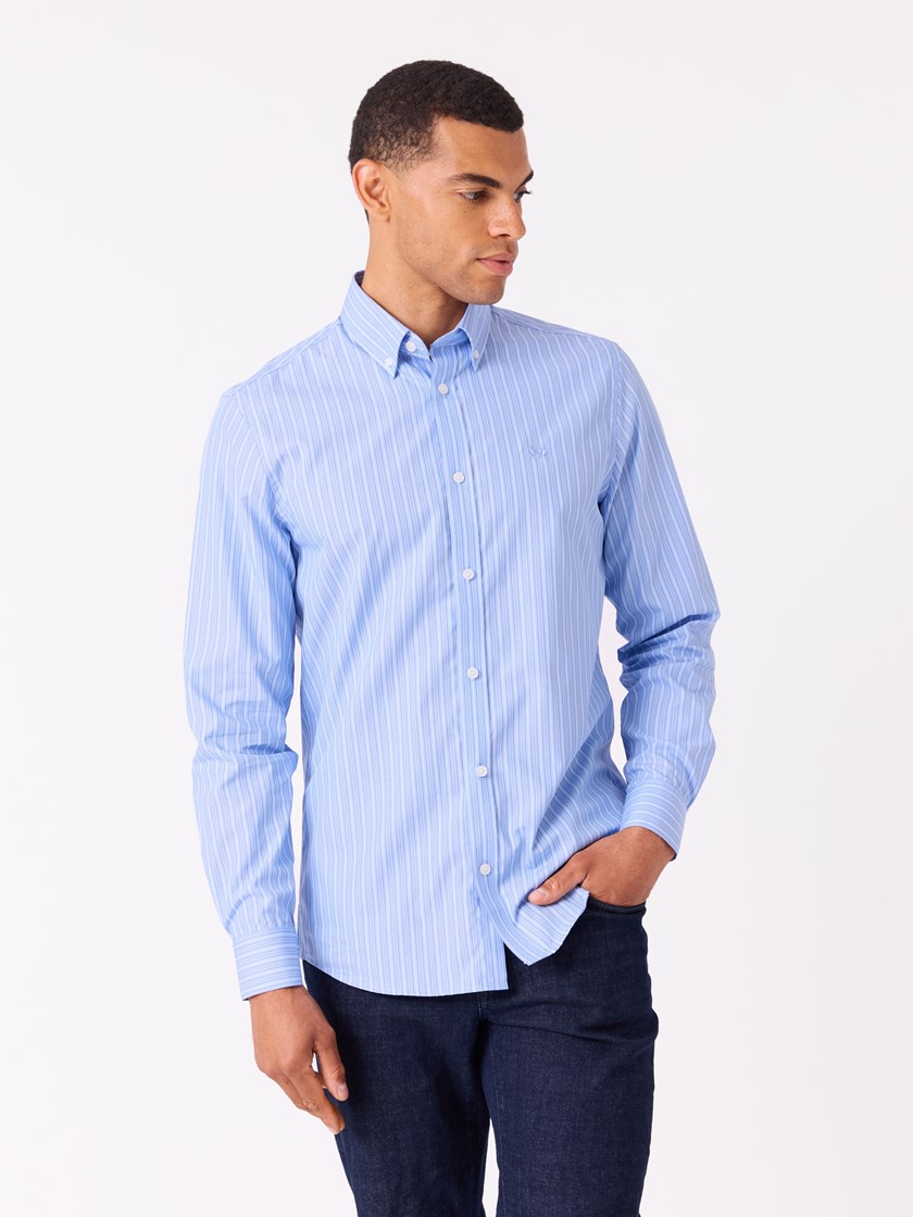 7513217 EAX 7513217_EAX-JEANPAUL-W25-Modell-Front_8154_Avenue skjorte - Regular fit EAX_Avenue skjorte - Regular fit EAX 7513217.jpg_