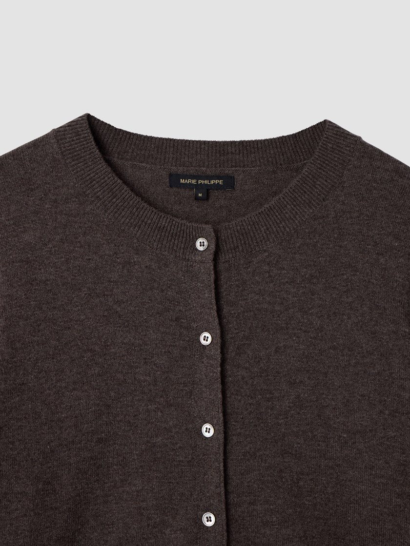 7513235 AIJ 7513235_AIJ-MARIEPHILIPPE-NOS-Front_5323_Vita merinocardigan AIJ.jpg_Front||Front