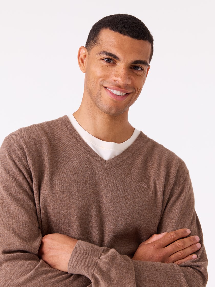 7513259 AGG 7513259_AGG-JEANPAUL-A25-Modell-Front_4145_Gerard v-neck AGG.jpg_Front||Front