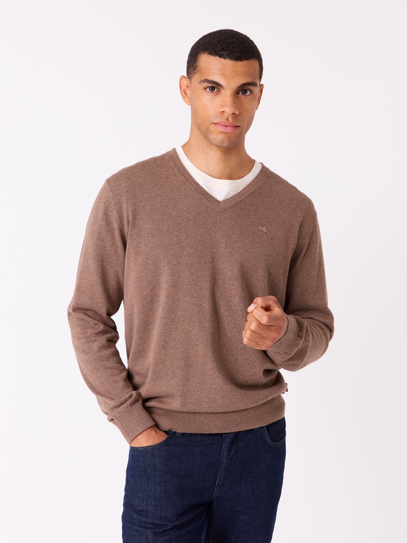 7513259 AGG 7513259_AGG-JEANPAUL-A25-Modell-Front_8472_Gerard v-neck AGG.jpg_Front||Front