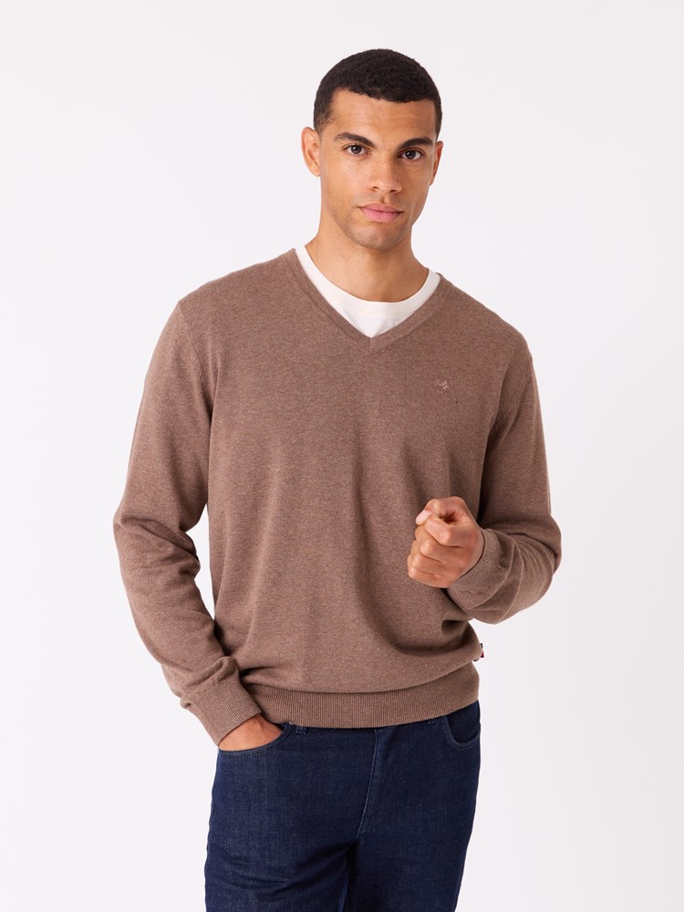 Gerard v-neck 7513259_AGG-JEANPAUL-A25-Modell-Front_8472_Gerard v-neck AGG_Gerard v-neck AGG 7513259.jpg_Front||Front