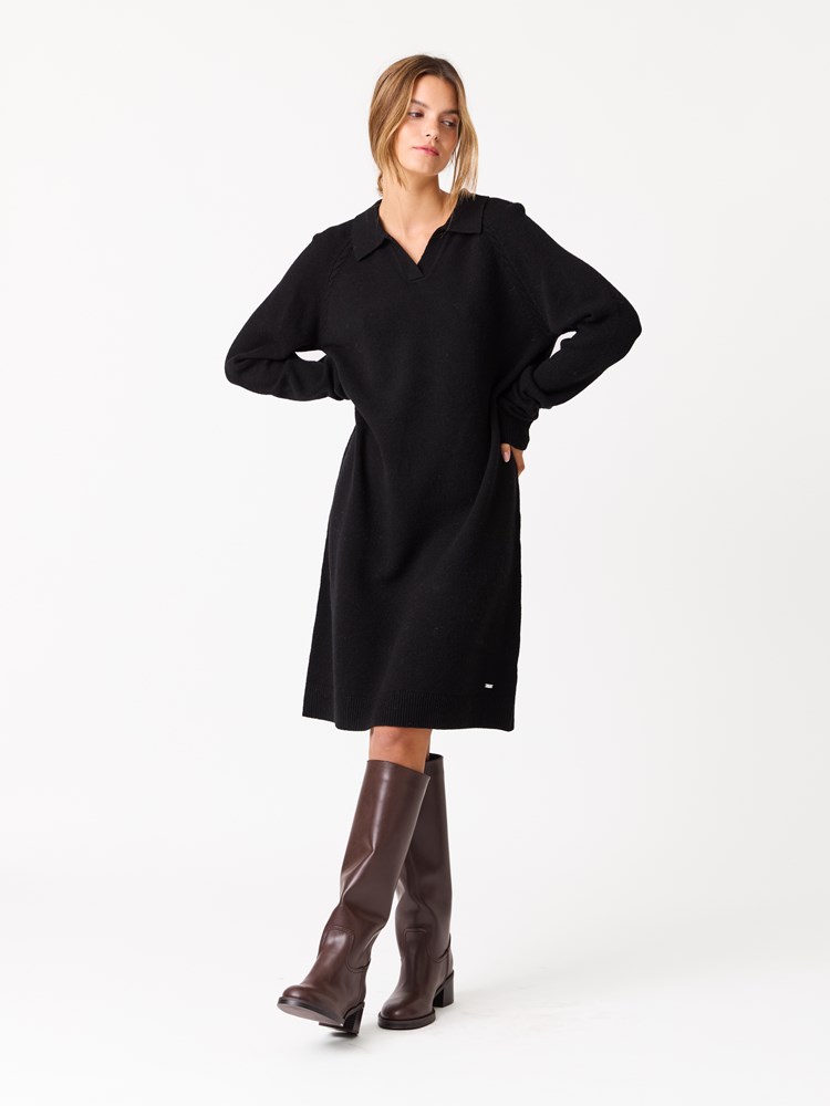 Majsen kjole 7513310_C25-JEANPAUL-W25-Modell-Front_8109_Majsen kjole C25_Majsen kjole C25 7513310.jpg_