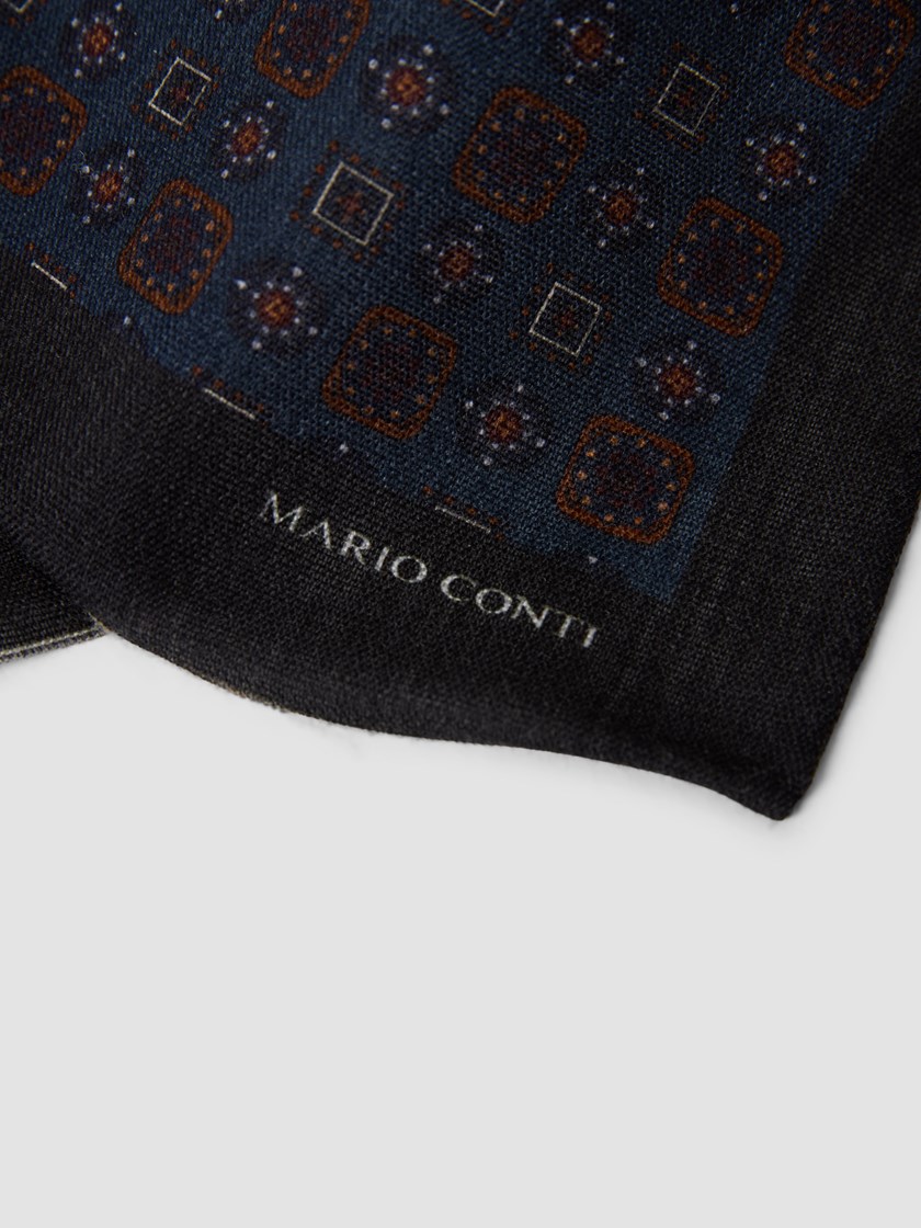 7513332 EM1 7513332_EM1-MARIOCONTI-W25-Front_5634_Vito ulltørkle EM1.jpg_Front