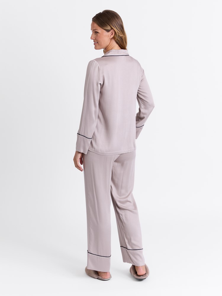 Tille pysjsett 7513343_A9I-MARIEPHILIPPE-W25-Modell-Back_chn=match_430.jpg_Back||Back