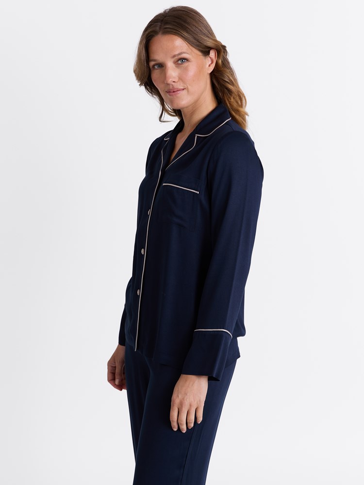 Tille pysjsett 7513343_EM6-MARIEPHILIPPE-W25-Modell-Front_chn=match_9746_Tille pysjsett EM6_Tille pysjsett EM6 7513343.jpg_Front||Front