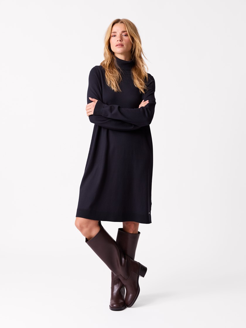 7513347 C25 7513347_C25_Jean Paul_Violette kjole_W25 (6)_Violette kjole C25.jpg_