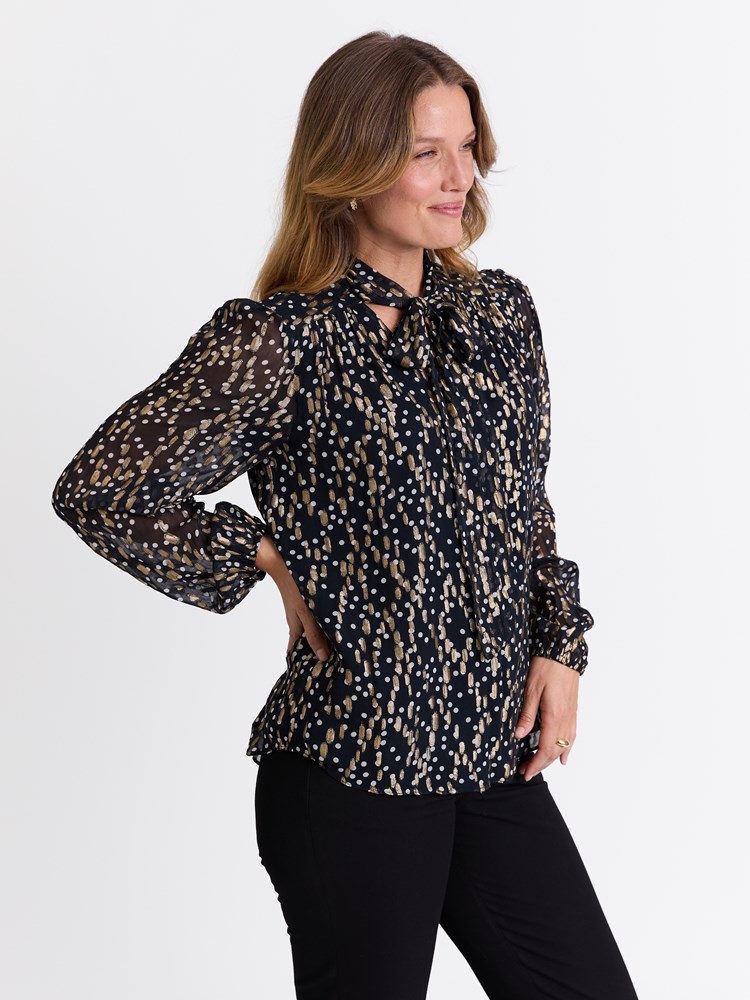 Cameron bluse 7513407_ID2-MARIEPHILIPPE-W25-Modell-Front_chn=match_111_Cameron bluse ID2 7513407.jpg_Front