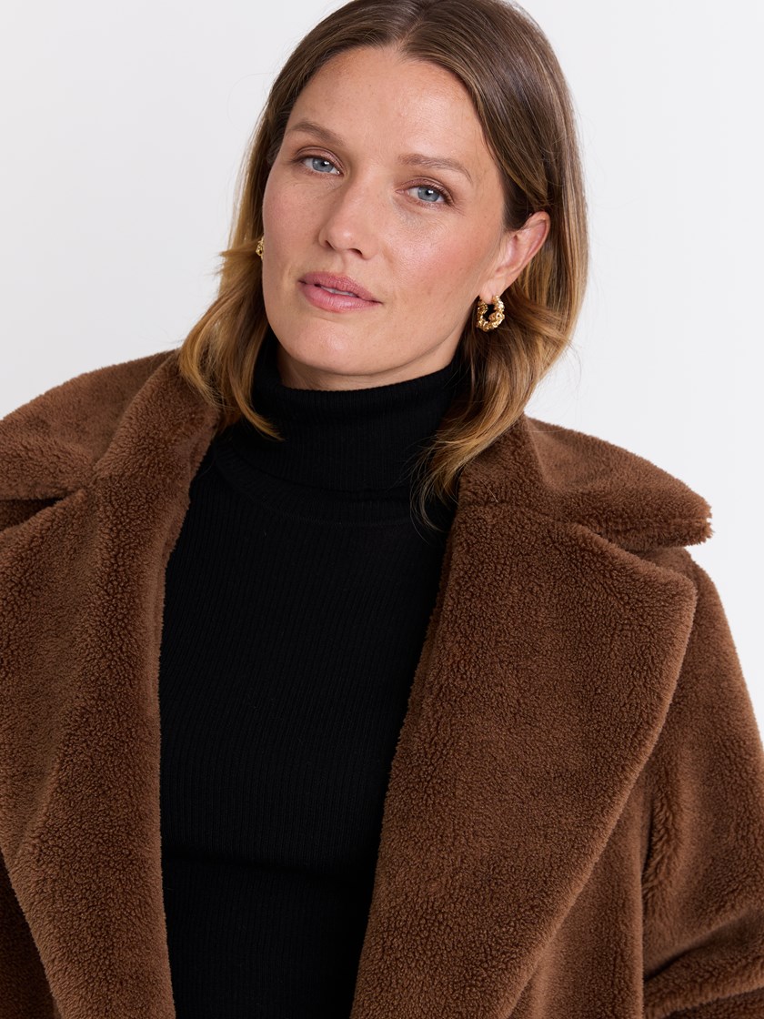 7513450 AP4 7513450_AP4-MARIEPHILIPPE-W25-Modell-Front_chn=match_4160_Lise fuskepels AP4_Lise fuskepels AP4 7513450.jpg_Front||Front