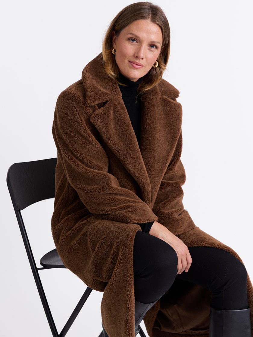 7513450 AP4 7513450_AP4-MARIEPHILIPPE-W25-Modell-Front_chn=match_6161_Lise fuskepels AP4.jpg_Front||Front