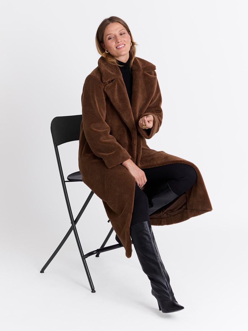 7513450 AP4 7513450_AP4-MARIEPHILIPPE-W25-Modell-Front_chn=match_9344_Lise fuskepels AP4.jpg_Front||Front