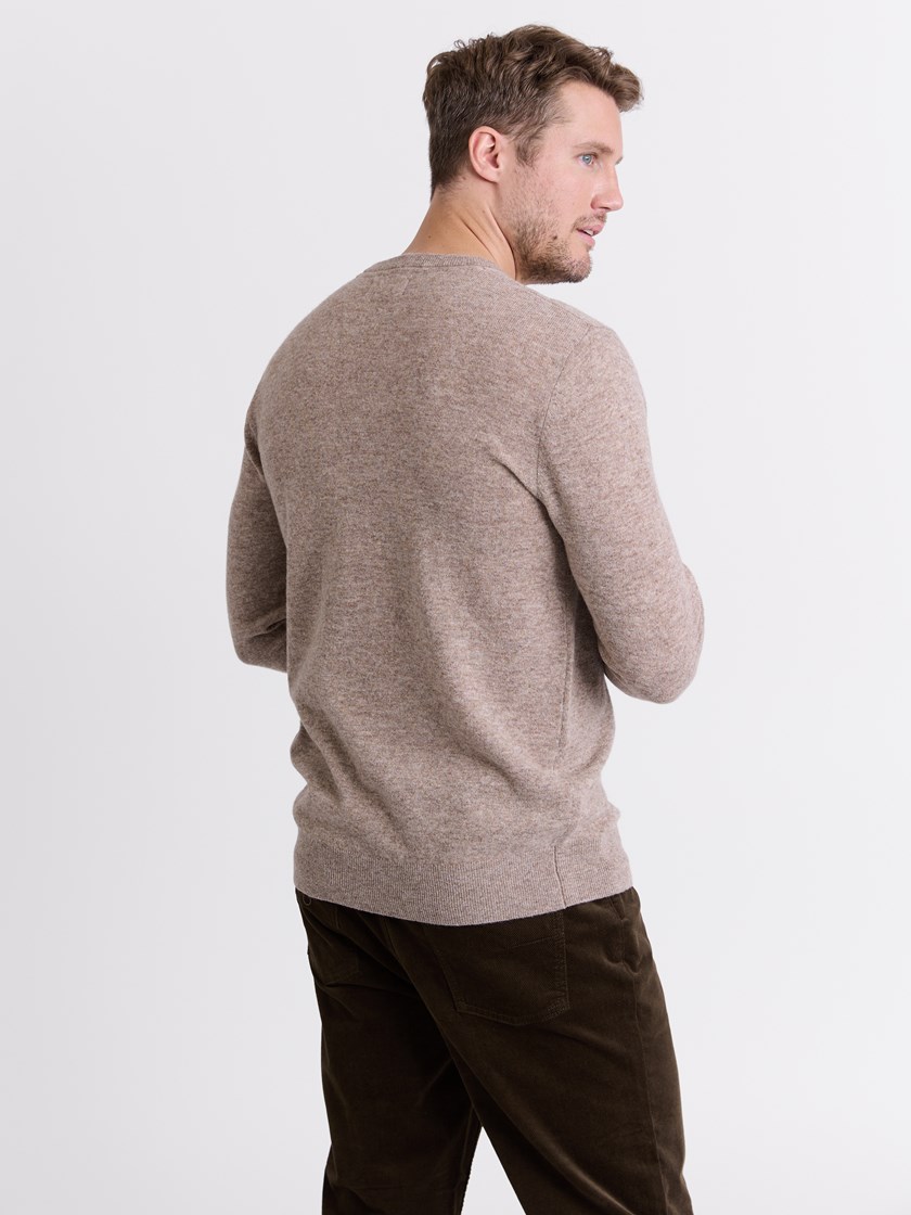 7513458 AES 7513458_AES-REDFORD-W25-Modell-Back_chn=match_8910_Canmore genser AES.jpg_Back