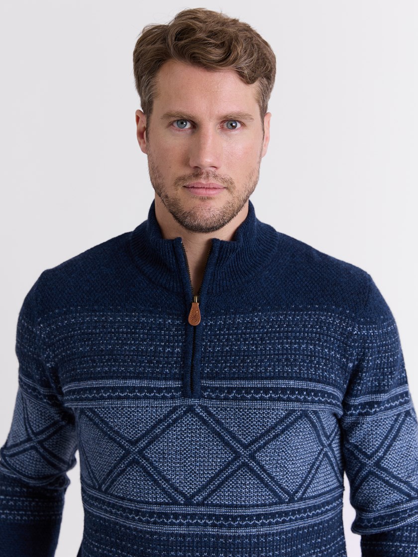 7513473 C29 7513473_C29-REDFORD-W25-Modell-Front_chn=match_3898_Carter zip genser C29.jpg_Front