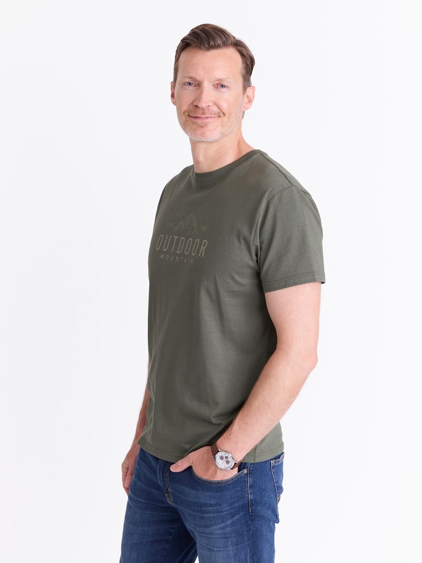 7513495 GUI 7513495_GUI-REDFORD-A25-Modell-Front_chn=match_7386_Outdoor t-skjorte GUI_Outdoor t-skjorte GUI 7513495.jpg_Front