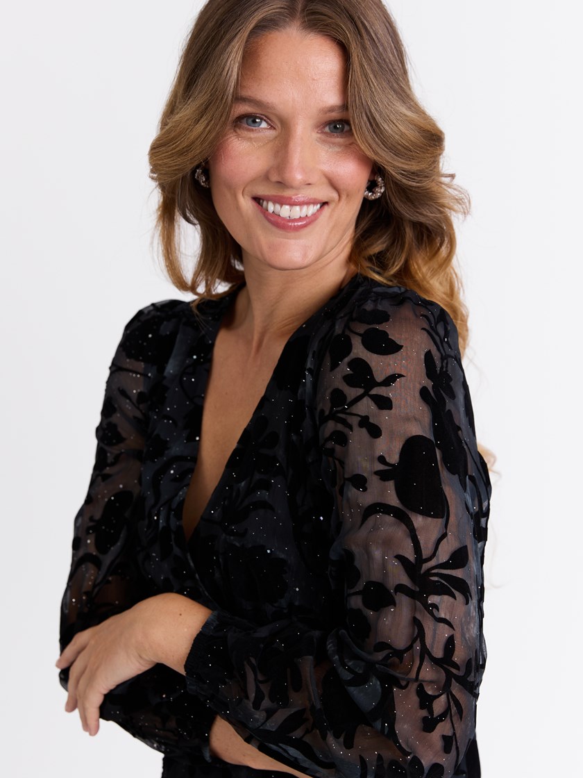 7513502 EM1 7513502_EM1-MARIEPHILIPPE-W25-Modell-Front_chn=match_8140_Kamala kjole EM1.jpg_Front||Front