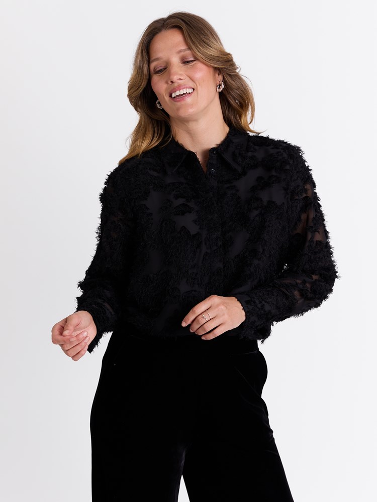 Gracie skjorte 7513532_ID2-MARIEPHILIPPE-W25-Modell-Front_chn=match_6857_Gracie skjorte ID2_Gracie skjorte ID2 7513532.jpg_Front||Front