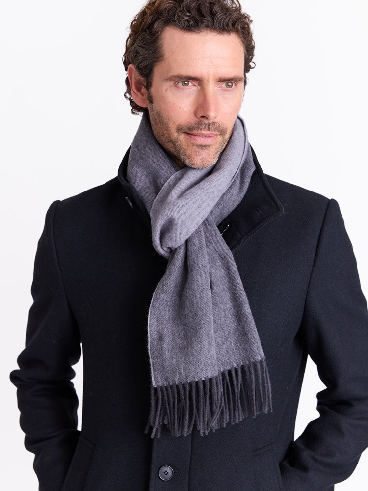 Tomasi ullskjerf 7513553_I7Z-MARIOCONTI-A25-Modell-Front_chn=match_8508.jpg_Front||Front