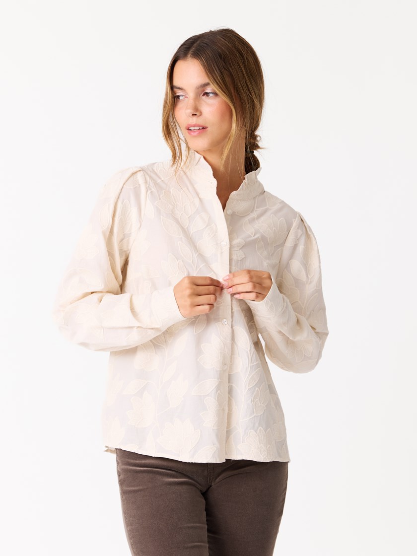 7513567 I2O 7513567_I2O-JEANPAUL-W25-Modell-Front_87_Grace bluse I2O 7513567.jpg_