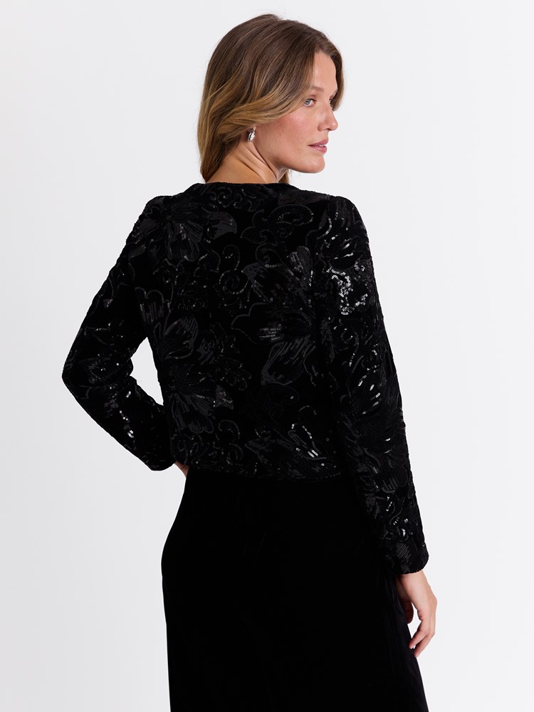 Mariella jakke 7513595_ID2-MARIEPHILIPPE-W25-Modell-Back_chn=match_4950_Mariella jakke ID2_Mariella jakke ID2 7513595.jpg_Back