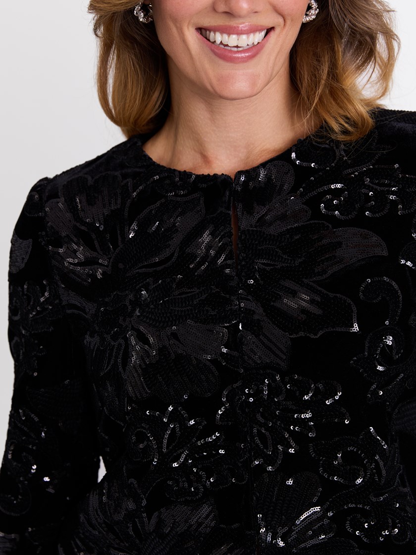 7513595 ID2 7513595_ID2-MARIEPHILIPPE-W25-Modell-Front_chn=match_8989_Mariella jakke ID2.jpg_Front||Front