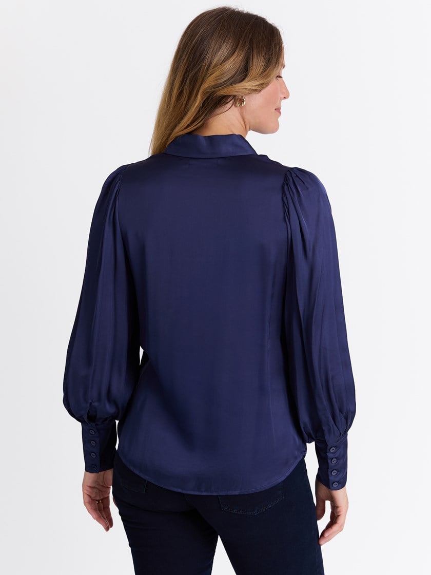 7513601 EM1 7513601_EM1-MARIEPHILIPPE-W25-Modell-Back_chn=match_1520_Sandra bluse EM1_Sandra bluse EM1 7513601.jpg_Back||Back