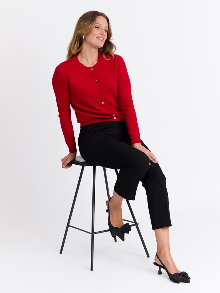 Vita merinocardigan 7513607_K5S-MARIEPHILIPPE-W25-Modell-Front_chn=match_451_Vita merinocardigan K5S_Vita merinocardigan K5S 7513607.jpg_Front||Front