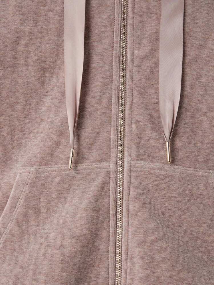 Alda hettejakke 7513634_AGP-VAVITE-W25-Front_6075_Alda hettejakke AGP 7513634.jpg_