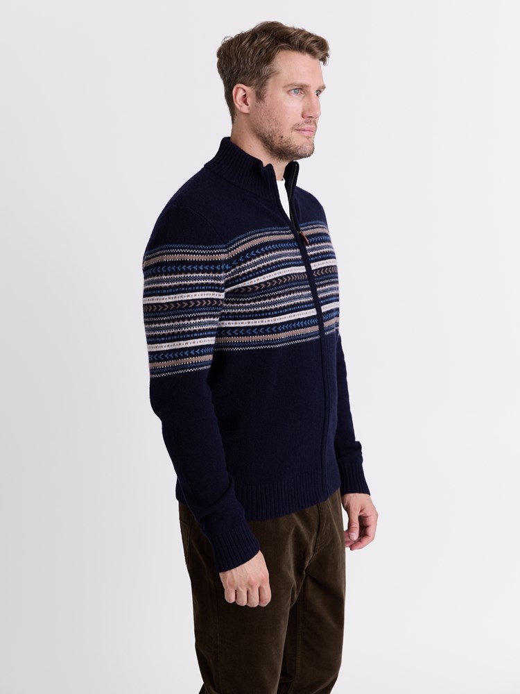 Christopher cardigan 7513670_EMW-REDFORD-W25-Modell-Front_chn=match_8668_Christopher cardigan EMW_Christopher cardigan EMW 7513670.jpg_Front