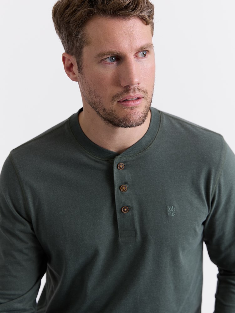 Fields bestefarstrøye 7513678_GUI-REDFORD-W25-Modell-Front_chn=match_916_Fields bestefarstrøye GUI 7513678.jpg_Front||Front