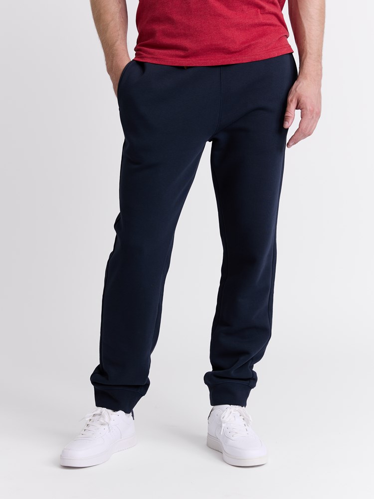 West joggebukse 7513679_EMU-REDFORD-W25-Modell-Front_chn=match_6190_West joggebukse EMU 7513679.jpg_Front||Front