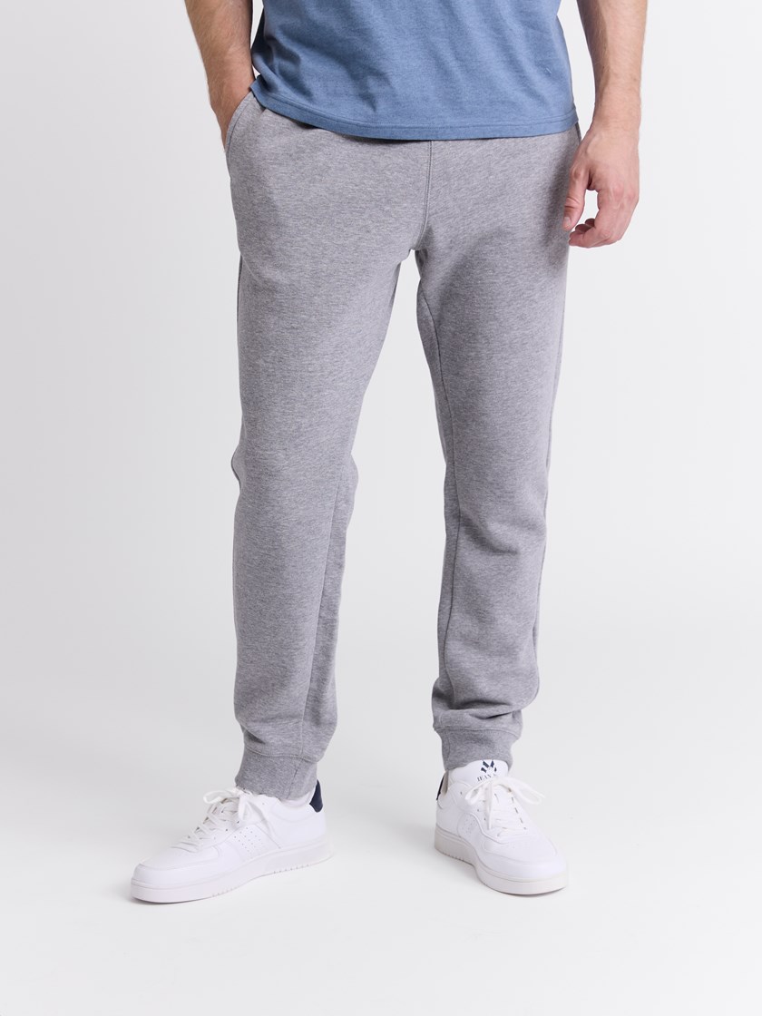 7513680 IEY 7513680_IEY-REDFORD-W25-Modell-Front_chn=match_1240_West joggebukse IEY.jpg_Front